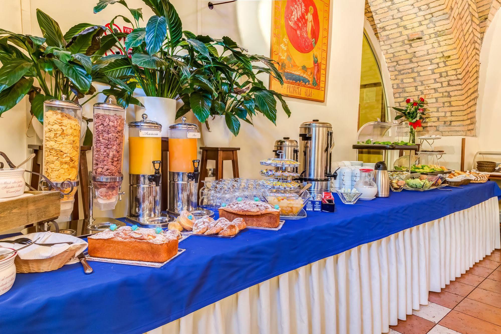 Hotel Domus Carmelitana Roma
