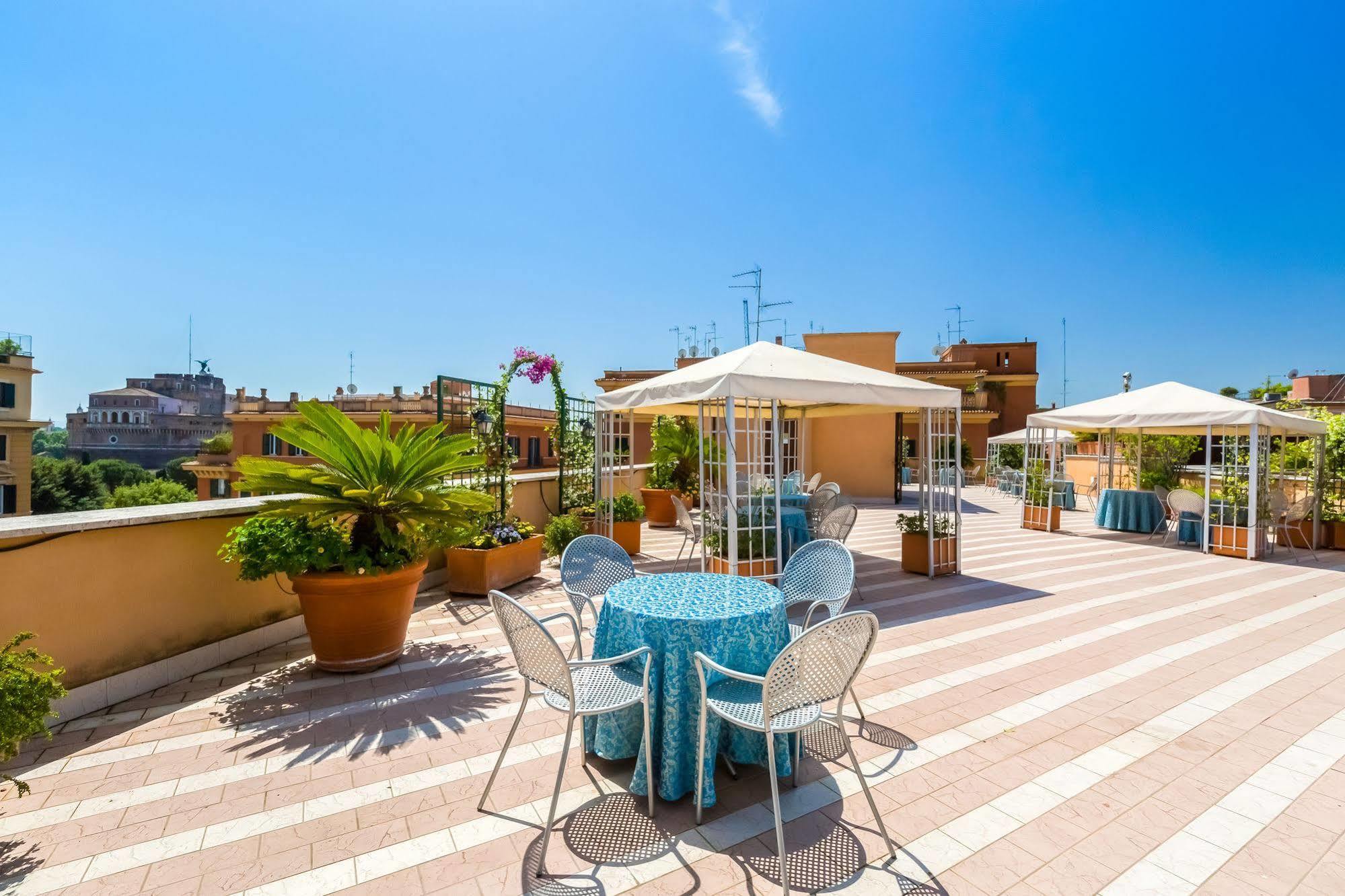 Hotel Domus Carmelitana 3*